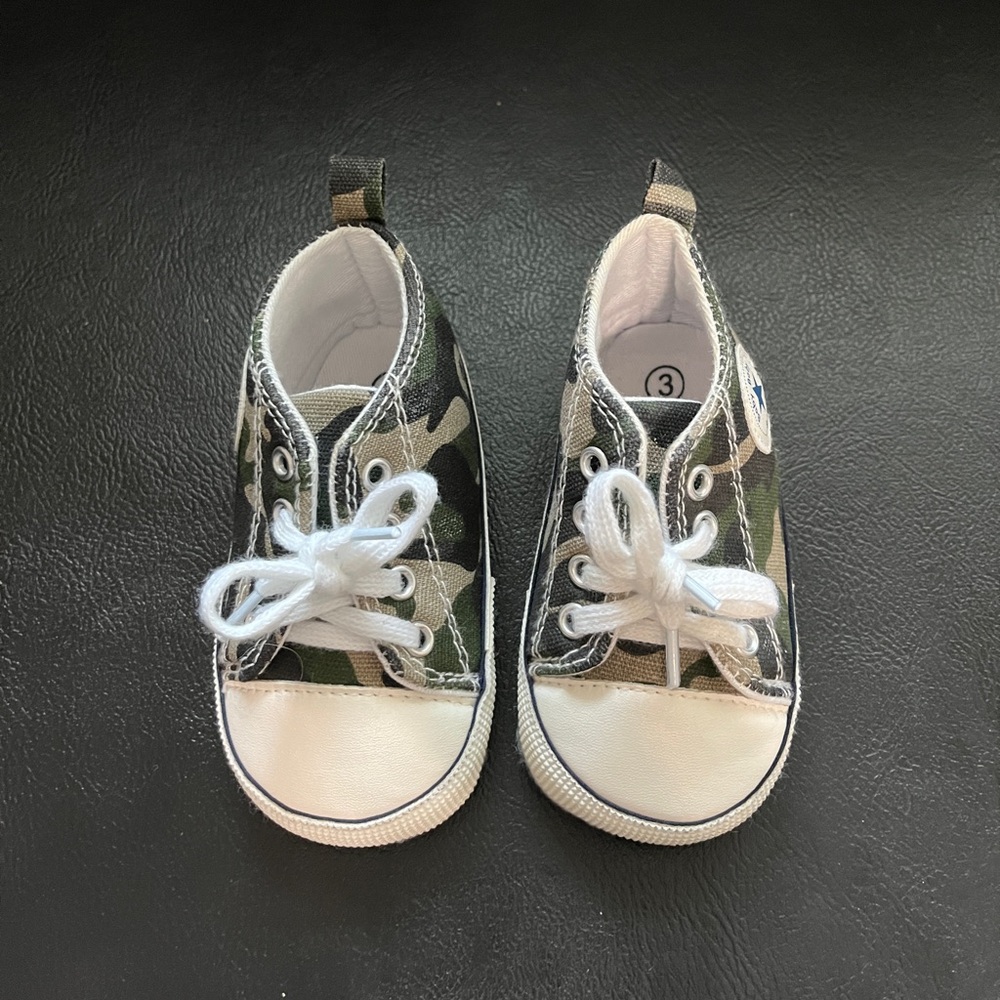 Camo Baby Soft Bottom Shoes, Size 3